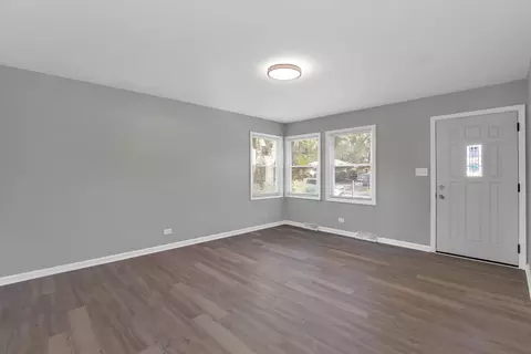 Living - 2811 Stafford Dr, Markham, IL 60428 photo 1 of 2