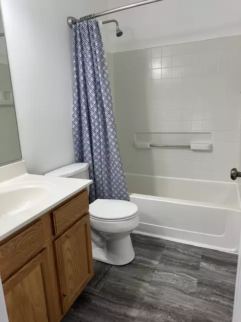 Bath - 2238 Margaret Dr, Montgomery, IL 60538 photo 4 of 4