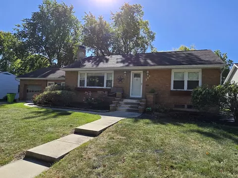 205 W Willow St, Fairbury, IL 61739