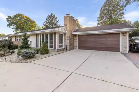 2207 Bluebell Trl, Rockford, IL 61108