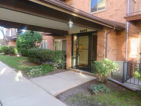 8421 W Gregory St #202, Chicago, IL 60656
