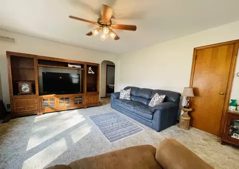 220 W Delaware St, Dwight, IL 60420 photo 3