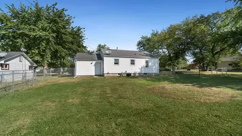 Exterior - 330 E Grove St, Capron, IL 61012 photo 2 of 4