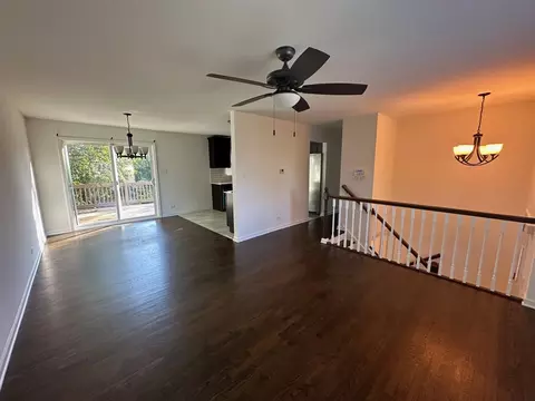 5935 Stuart Ln, Oak Forest, IL 60452 photo 4