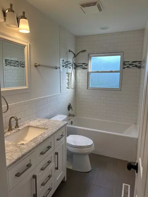 5935 Stuart Ln, Oak Forest, IL 60452 photo 5