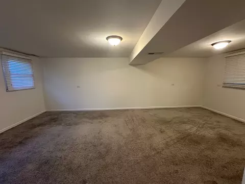 5935 Stuart Ln, Oak Forest, IL 60452 photo 11
