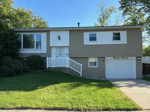 5935 Stuart Ln, Oak Forest, IL 60452