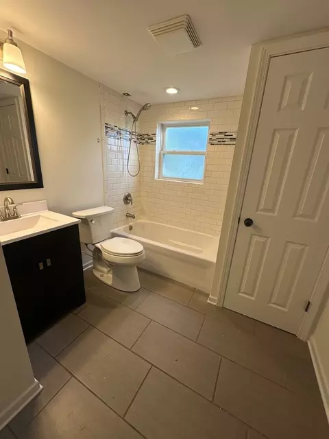 5935 Stuart Ln, Oak Forest, IL 60452 photo 6