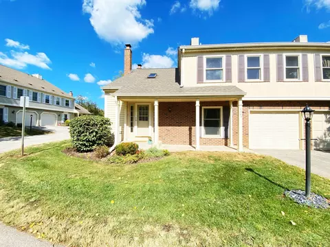 2689 College Hill Cir, Schaumburg, IL 60173