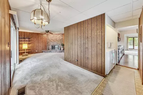 2702 Owl Ln, Rolling Meadows, IL 60008 photo 8