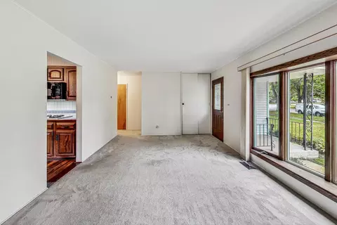 2702 Owl Ln, Rolling Meadows, IL 60008 photo 3