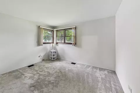 2702 Owl Ln, Rolling Meadows, IL 60008 photo 14