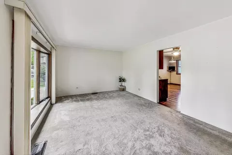 2702 Owl Ln, Rolling Meadows, IL 60008 photo 4