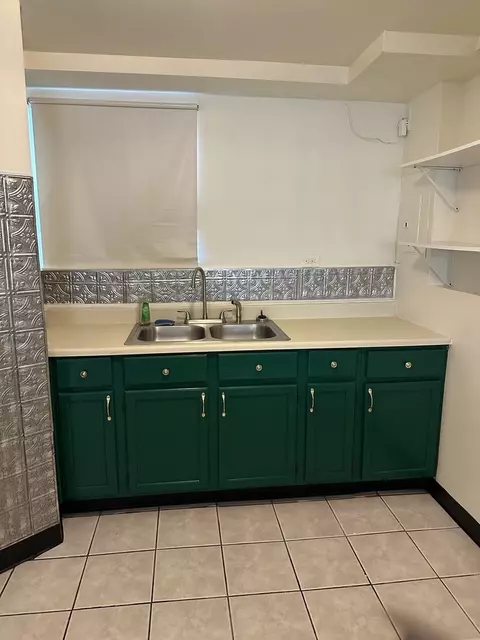 Kitchen - 16515 S Ashland Ave, Markham, IL 60428 photo 2 of 4