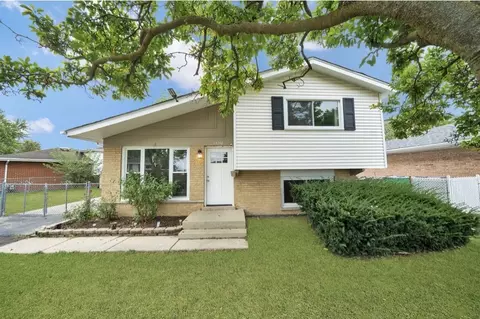 15208 Lawndale Ave, Midlothian, IL 60445