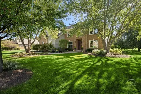 7 N785 Cloverfield Rd, Saint Charles, IL 60175