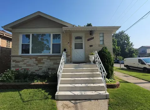 5859 W Bryn Mawr Ave, Chicago, IL 60630
