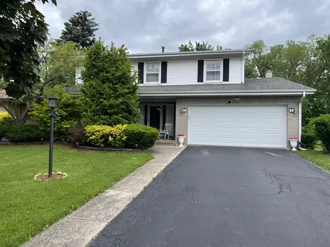 8640 Oakhill Ct, Hickory Hills, IL 60457