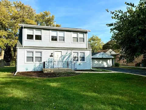 8015 S 84th Ct, Justice, IL 60458