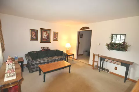 908 Scott St, Algonquin, IL 60102 photo 4