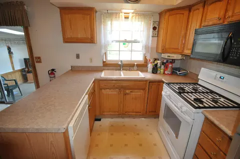 908 Scott St, Algonquin, IL 60102 photo 6