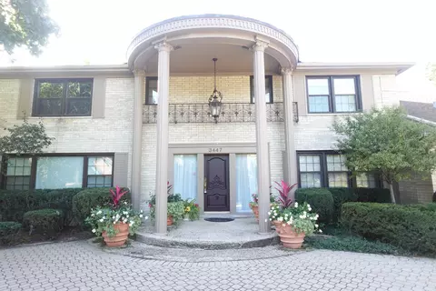 3447 Whirlaway Dr, Northbrook, IL 60062
