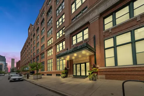 411 W Ontario St #414, Chicago, IL 60654