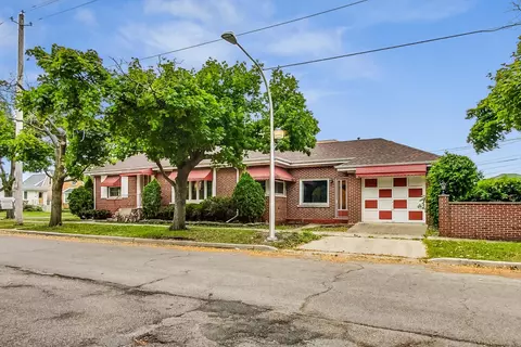 7000 W Roscoe St, Chicago, IL 60634