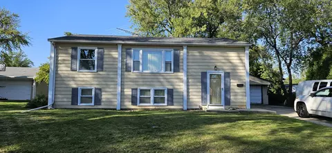 9142 W 147th St, Orland Park, IL 60462