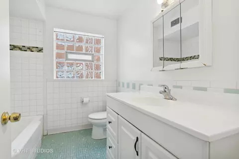 413 Custer Ave, Evanston, IL 60202 photo 16
