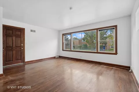 413 Custer Ave, Evanston, IL 60202 photo 4