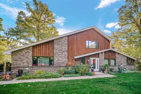 461 Hamilton Wood Rd, Homewood, IL 60430