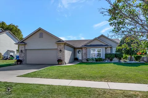 742 Meadowbrook Ln, Bourbonnais, IL 60914