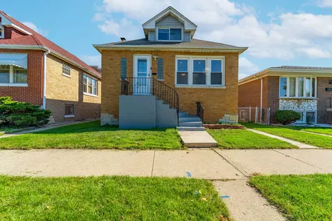 3241 N Oconto Ave, Chicago, IL 60634