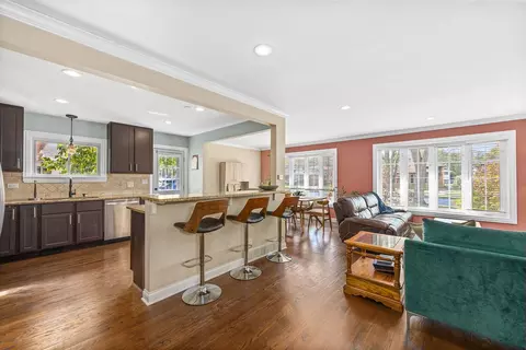 Other - 519 Bedford Ln, Des Plaines, IL 60016 photo 2 of 7
