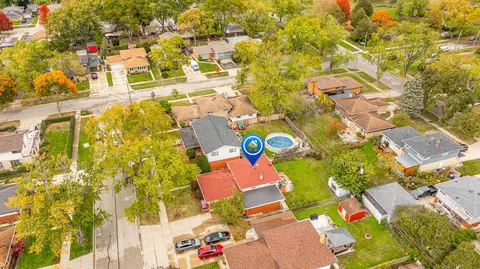 View/Area - 519 Bedford Ln, Des Plaines, IL 60016 photo 2 of 8