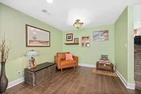 Other - 519 Bedford Ln, Des Plaines, IL 60016 photo 5 of 7