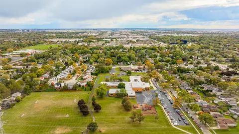 View/Area - 519 Bedford Ln, Des Plaines, IL 60016 photo 8 of 8