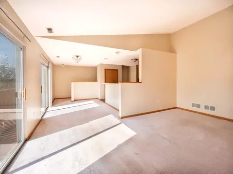 981 Constance Ln #E, Sycamore, IL 60178 photo 7