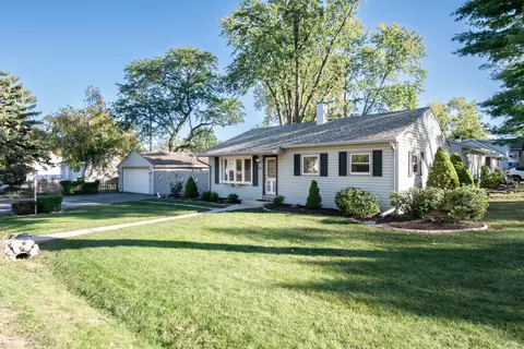 3901 N Park St, Westmont, IL 60559