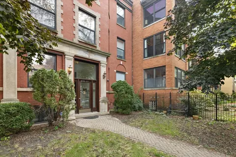4755 N Malden St #1S, Chicago, IL 60640