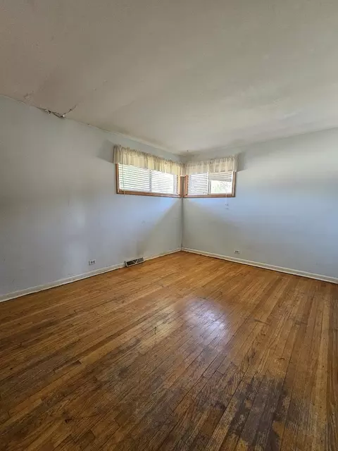 Bedroom - 424 E Drake Ave, Addison, IL 60101 photo 1 of 3