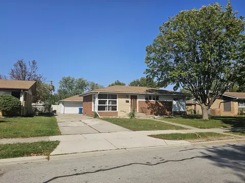 Exterior - 424 E Drake Ave, Addison, IL 60101 photo 2 of 6