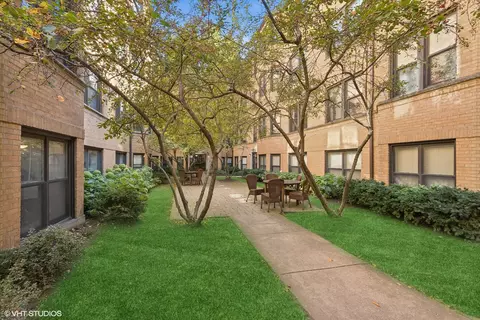 7639 N Greenview Ave #A, Chicago, IL 60626