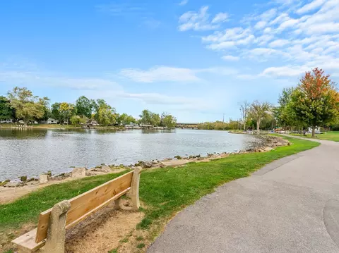 View/Area - 105 Gladys Ave, Fox River Grove, IL 60021 photo 6 of 6