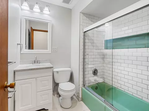 Bath - 105 Gladys Ave, Fox River Grove, IL 60021 photo 1 of 1