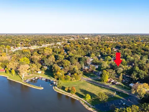 View/Area - 105 Gladys Ave, Fox River Grove, IL 60021 photo 2 of 6
