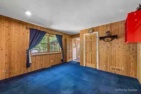 Bedroom - 208 Blackhawk Trl, Algonquin, IL 60102 photo 1 of 3