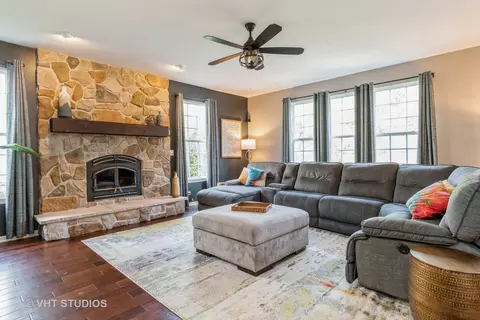 Living - 26109 Mapleview Dr, Plainfield, IL 60585 photo 2 of 2