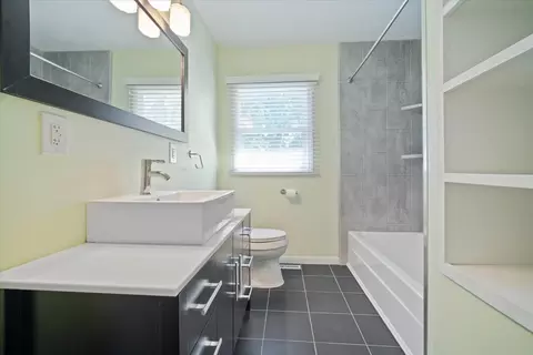 Bath - 120 Conley Cir, Bloomington, IL 61701 photo 1 of 1